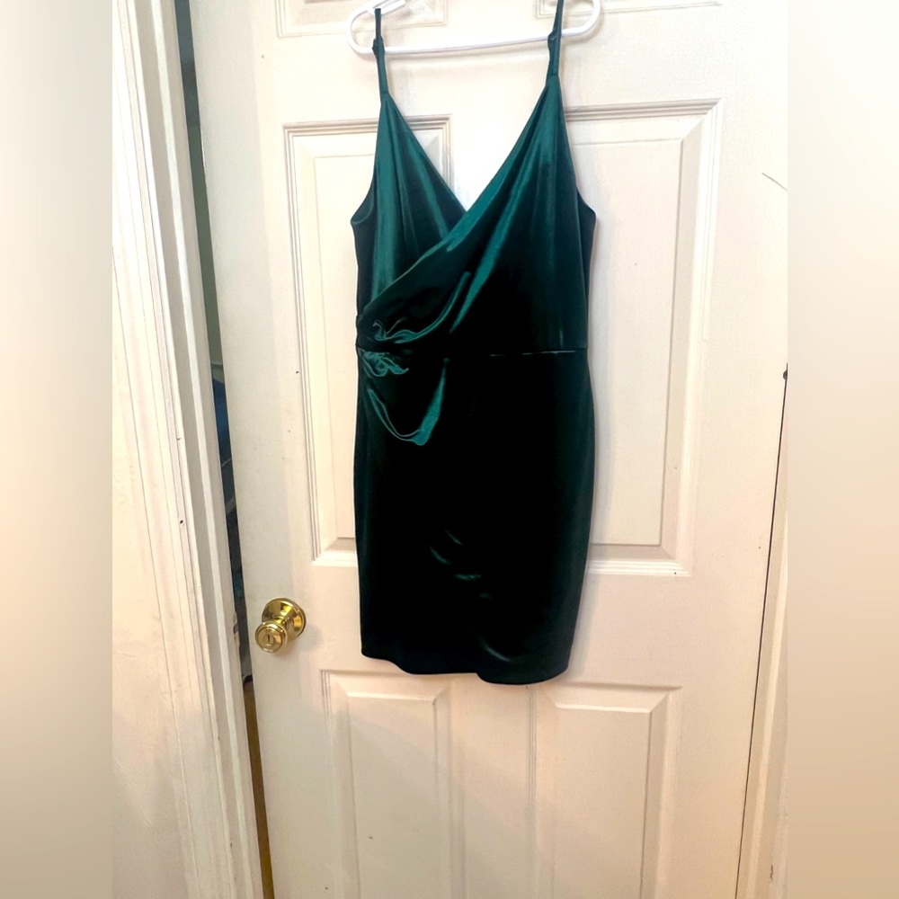 Giani bini green mini dress, holiday dress